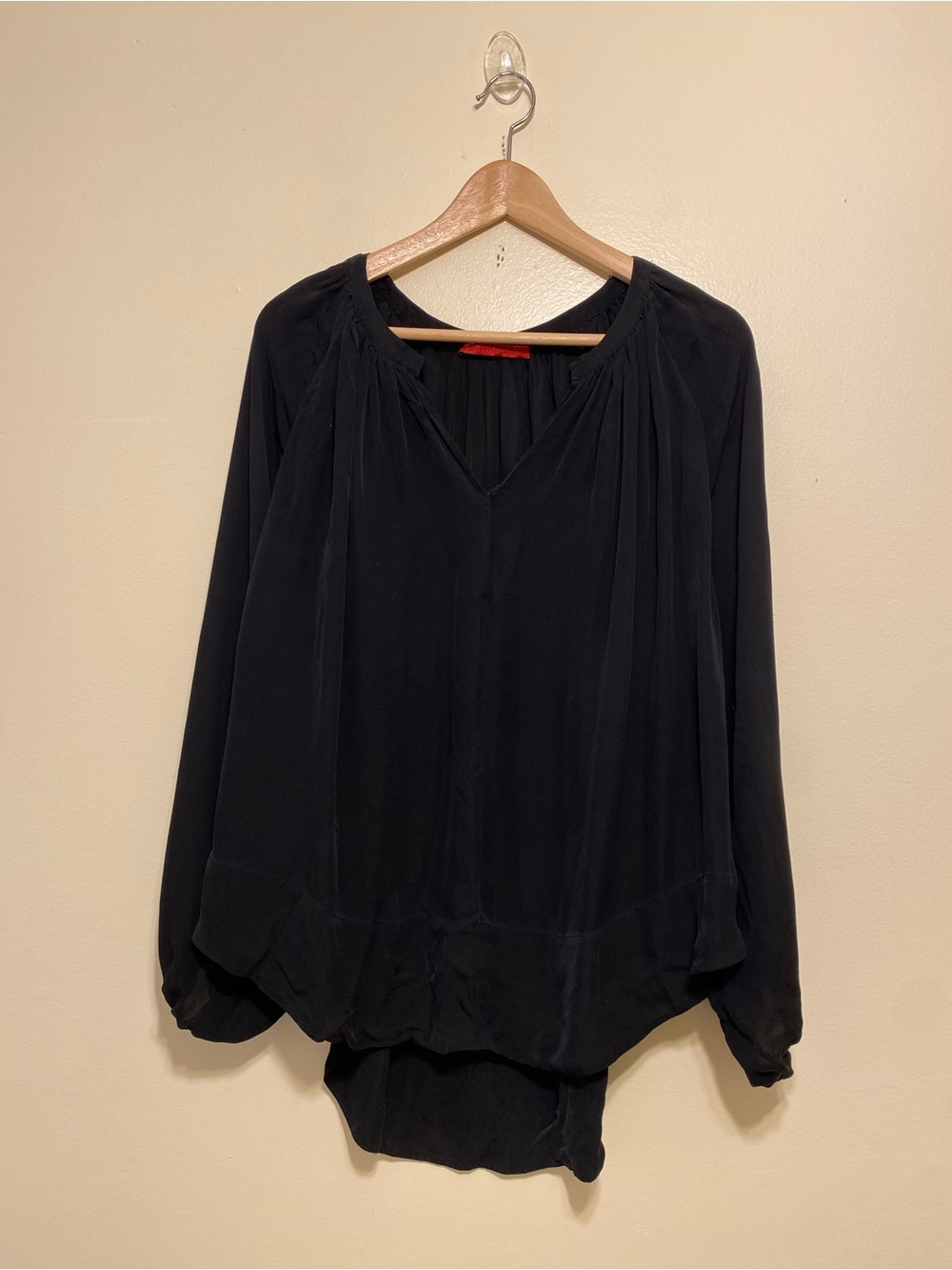 TAMARA MELLON Silk Black Women's Long-Sleeve V-Neck Blouse. Size 10